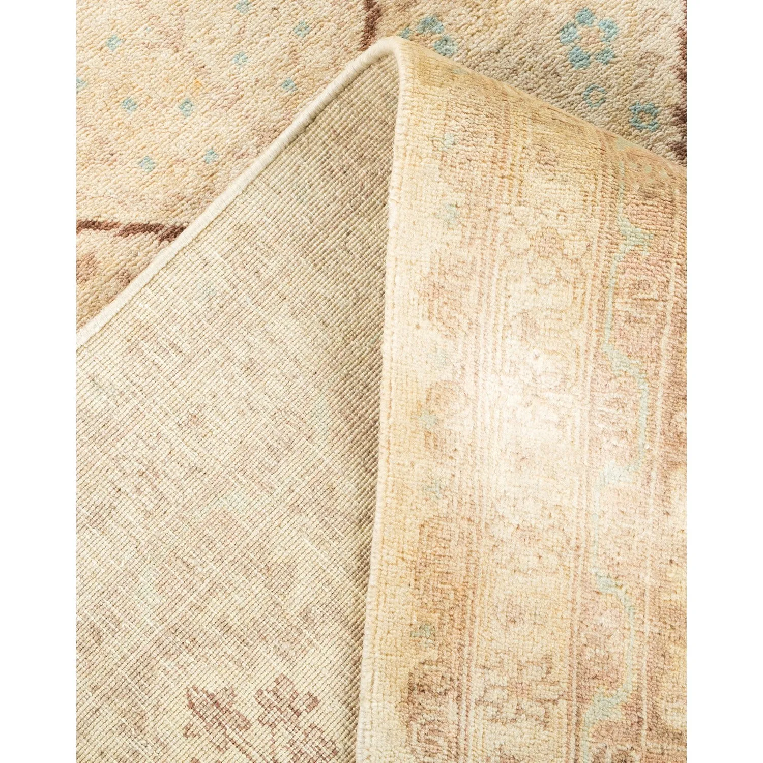 Beige Traditional Wool Rug - 6' x 8'3"