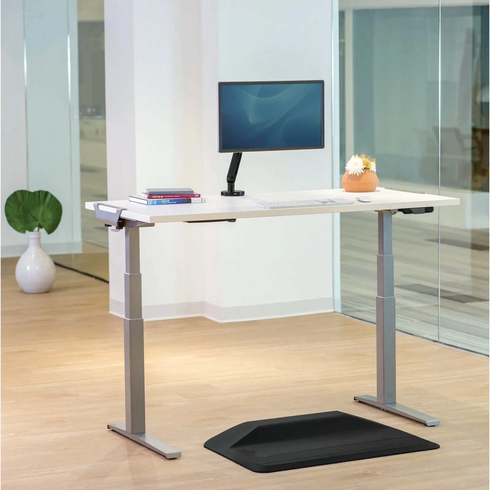 Fellowes Levado Work Top Size 1600Mm X 800Mm X 25Mm & White Color