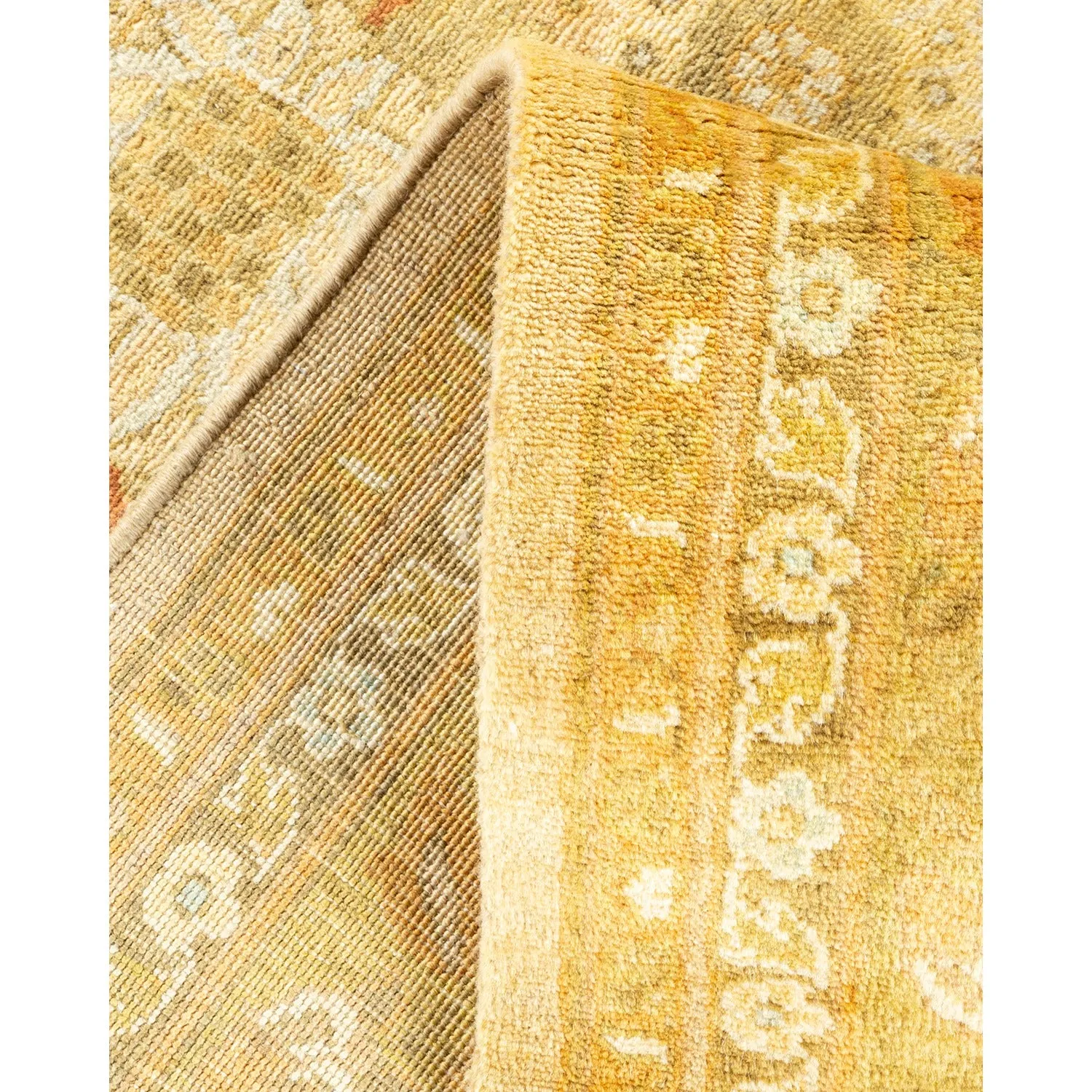 Gold Traditional Wool Rug - 8' x 10'7"
