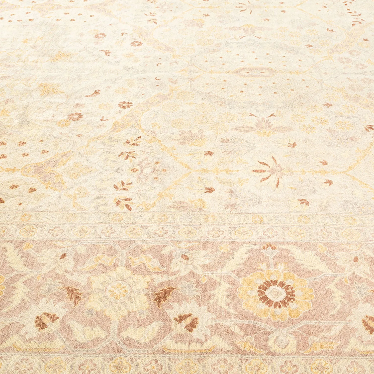 Ivory Traditional Wool Rug - 8'1" x 14'1"