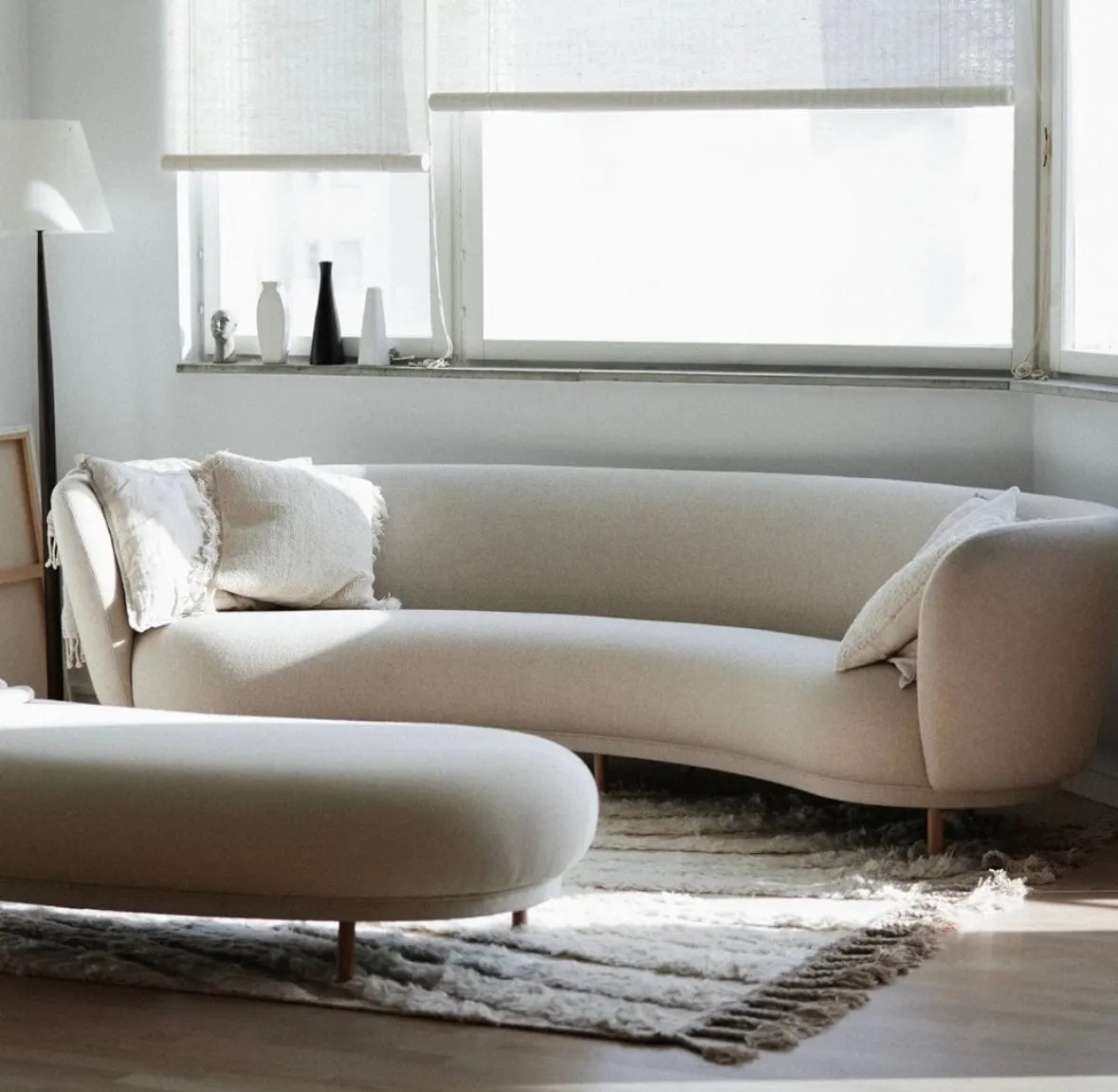 Jen Curve Sofa