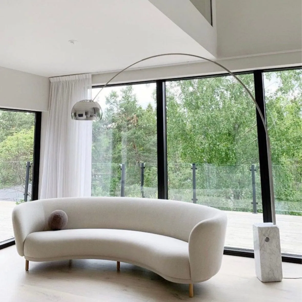 Jen Curve Sofa