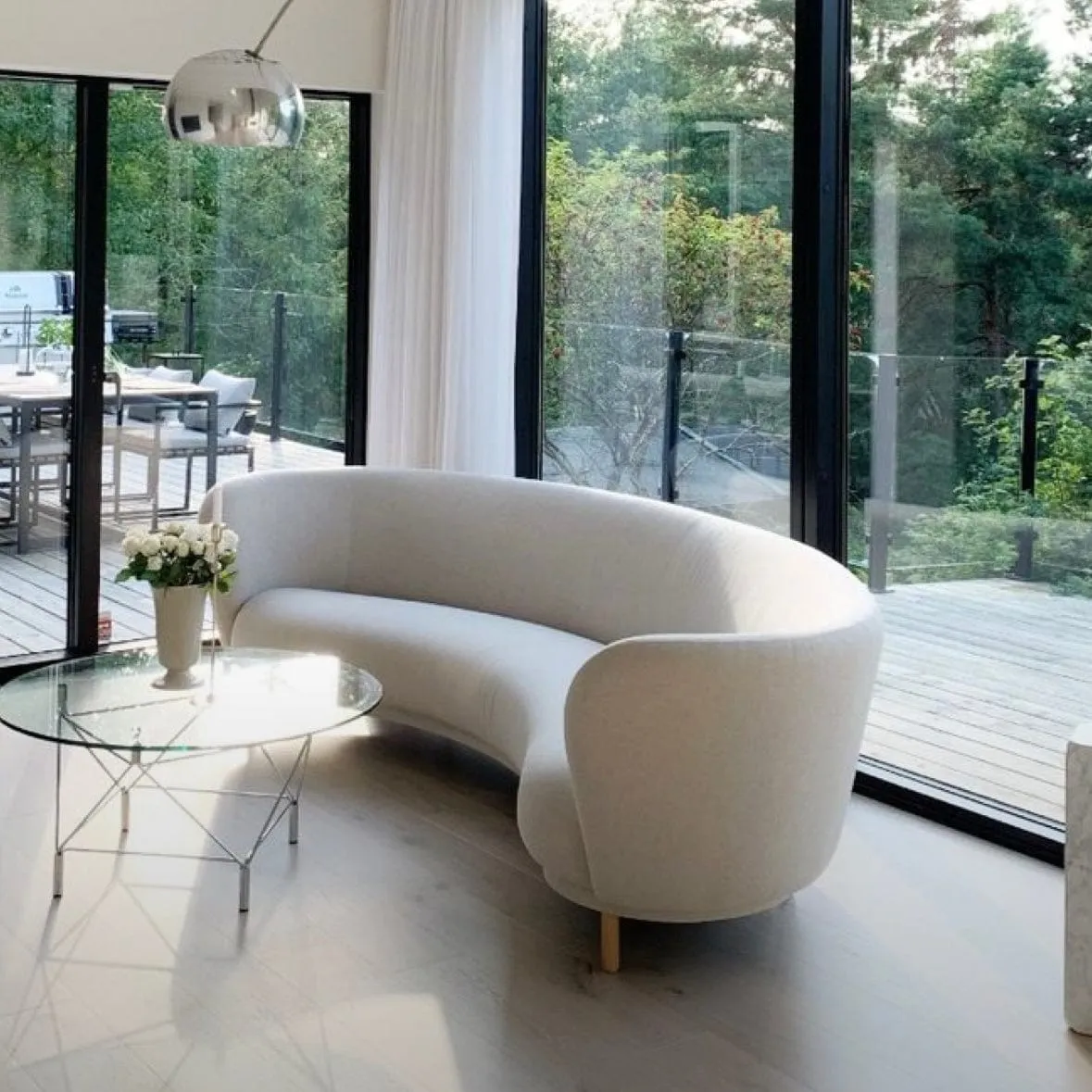Jen Curve Sofa
