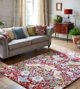 Morris & Co Oak Rug Strawberry Thief Crimson